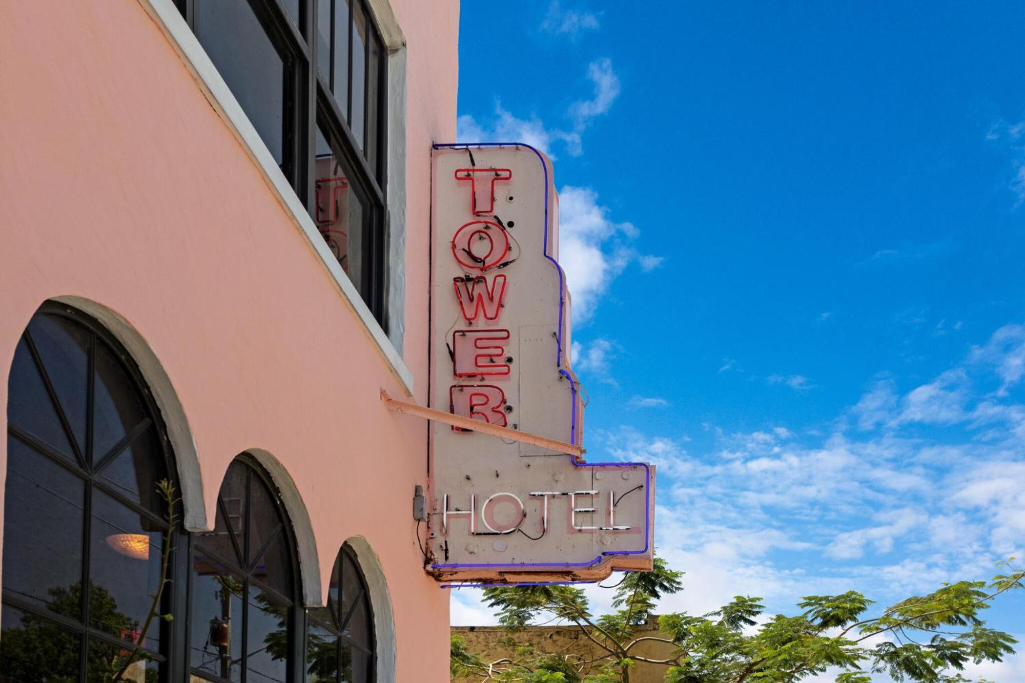 Roami At Tower Hotel - Calle Ocho Miami Luaran gambar